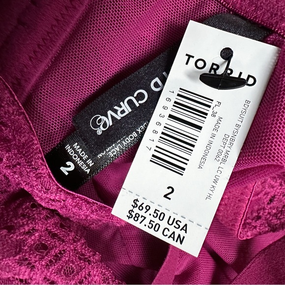 NWT!! TORRID lace bodysuit in pink raspberry fuchsia, 2X. - Picture 10 of 10